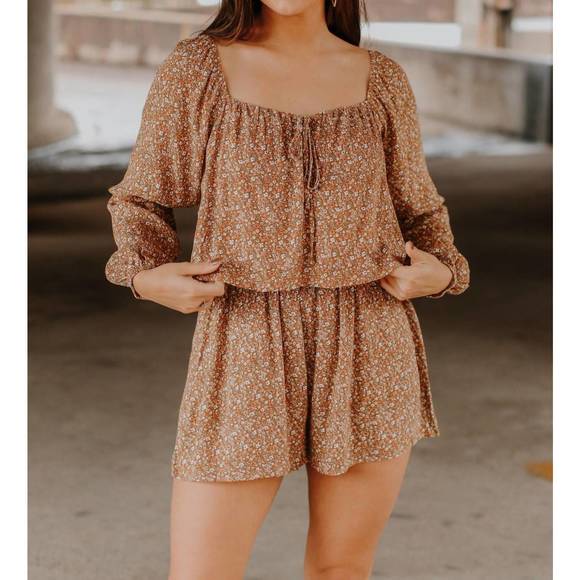 NEW LE LIS read my mind floral romper in mocha - Picture 7 of 8